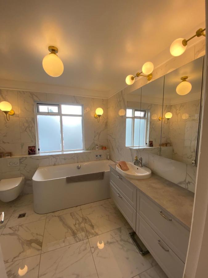 Casa Disa - Dreams, A Boutique Guesthouse In Reykjavik City'S Central Park And Botanical Garden In Laugardalur, Hot-Spring-Valley Dış mekan fotoğraf